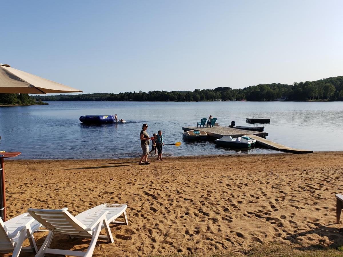 Parkway Cottage Resort And Trading Post Dwight Екстер'єр фото